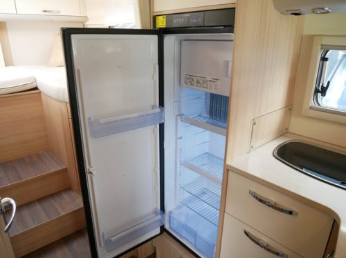 B&uuml;rstner Ixeo IT 726 G, Automatic, Single beds, Pop-top roof, XXL Garage photo: 12