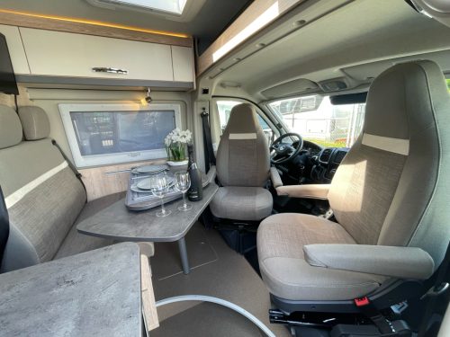 P&ouml;ssl SUMMIT 640 SINGLE BEDS AUTOMATIC VAN CONVERSION photo: 17