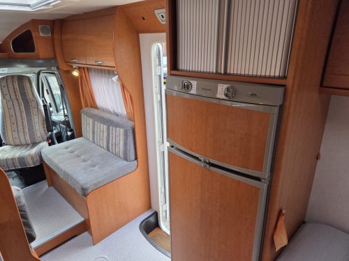 LMC Liberty 662 TI French bed 2006 photo: 13
