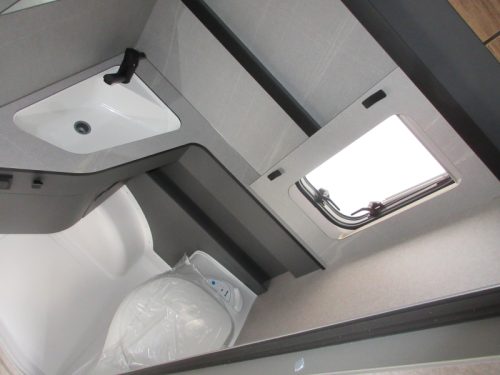 Eriba Novaline 495 CAMAS INDIVIDUALES Y ASIENTO EN U. &iexcl; foto: 9