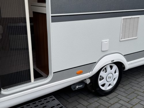 Hobby Excellent 495 UL with single beds **Mover/Bike rack/Awning tent/1st owner/Very neat caravan** photo: 19