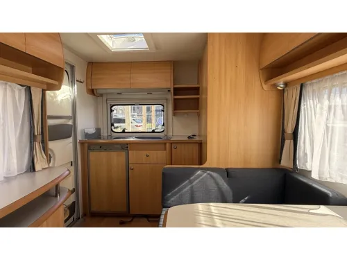 Home-Car Racer 43 AFM mit Endk&uuml;che und Festbett Foto: 1