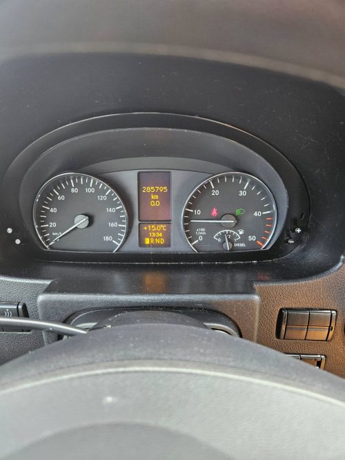 Mercedes Sprinter 319 bluetec photo: 14