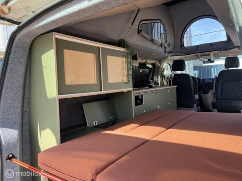 Volkswagen T6 2017 L2H1 Nevada two-tone neu ausgebaut! Foto: 3