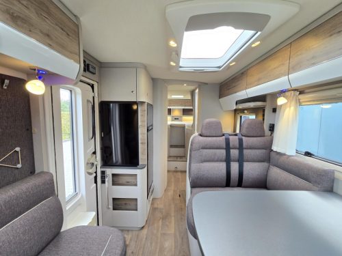 Hymer Exsis-T 678 Automatic 180hp Single beds  photo: 12