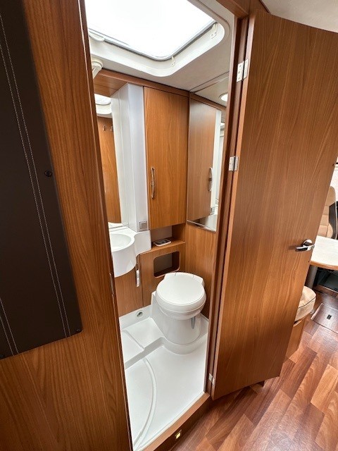 Hymer Mobil B 674 SL, Automatic photo: 9