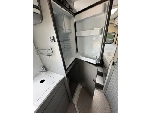Adria Twin 640 SLX 150 hp solar panel photo: 12