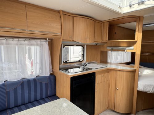 B&uuml;rstner Ventana 460 TS - Mover - Auvent photo : 4