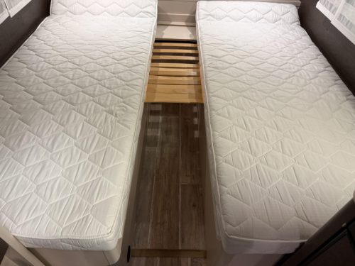 Dethleffs C'Go 475 EL 2 BEDDEN MOVER LUIFEL  foto: 5