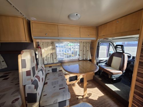 Chausson Welcome 70 2.8JTD 2002 Motorhome photo: 4