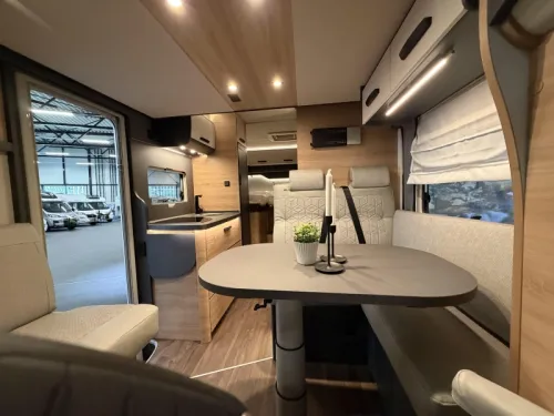 Knaus L!ve Wave 650 MEG Black Selection /Automatik Foto: 13
