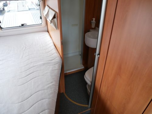 Hymer B654, Integrated Camper, French bed, Pull-down bed!! photo: 15