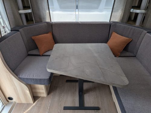 Hobby De Luxe 495 UL photo: 6