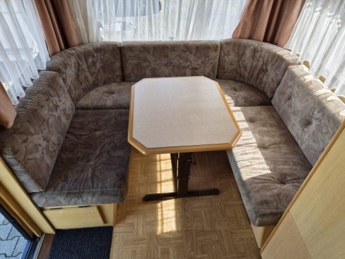 LMC Luxus 490 P Awning - Fold-out top bed photo: 4