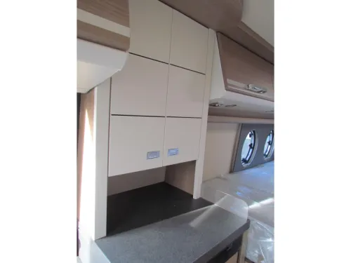 Malibu Diversity GT Skyview 640 LE K Single Beds, Automatic photo: 8