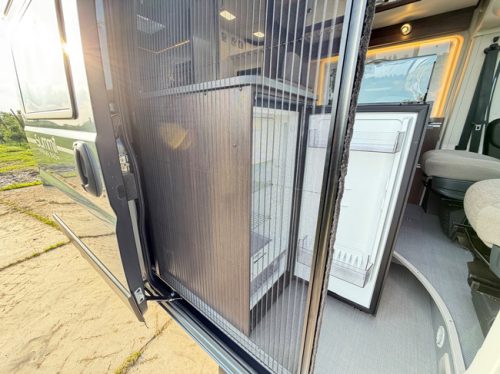 P&ouml;ssl Summit Prime 640 180 HP Automatic / Lithium / Solar / Inverter / Towbar with E-bike carrier / Satellite TV photo: 12