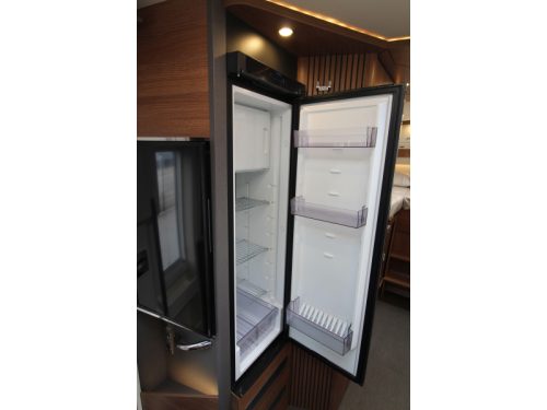 Carthago C-Tourer I Single beds + Pull-down bed photo: 35