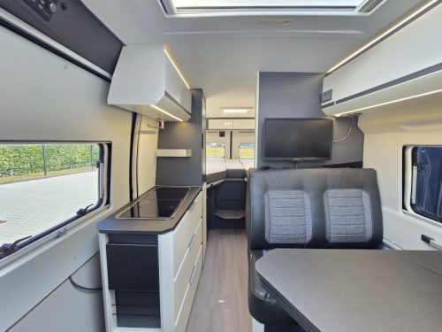 Adria Twin Supreme 640 SLB L&auml;ngsbetten 9G Automatik  Foto: 12