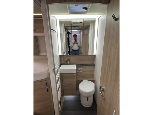 Autocaravana Integral Frankia Platin I 7900 GD Mercedes, E&P, Lithium foto: 17