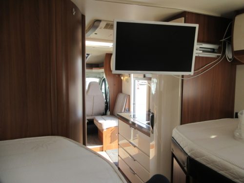 Autocaravana Hobby T 65 GE CON ELEVADOR DE BICICLETAS y AIRE ACONDICIONADO foto: 9
