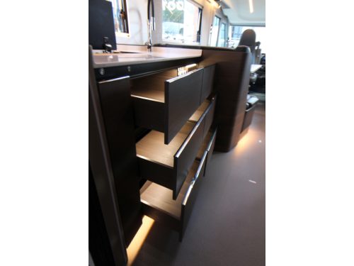 Adria Supersonic 890 LL Einzelbetten + Hubdach  Foto: 34