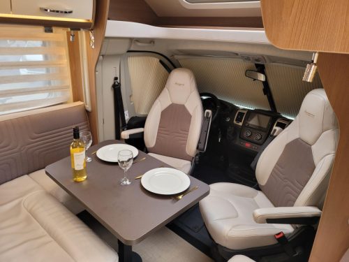 B&uuml;rstner Lyseo Harmony Line 690 G Flat floor/4 berths photo: 5