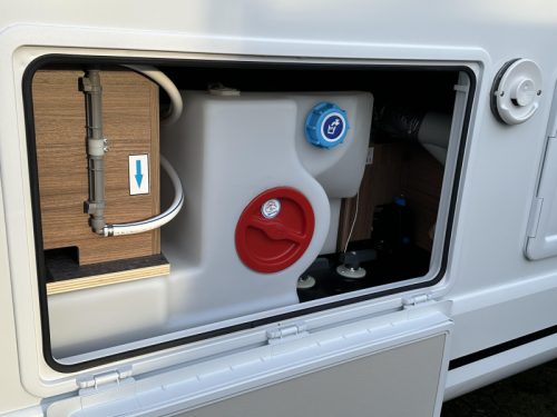 Knaus Van I 650 MEG AUTOMAAT COMPACT 180 PK Foto: 20