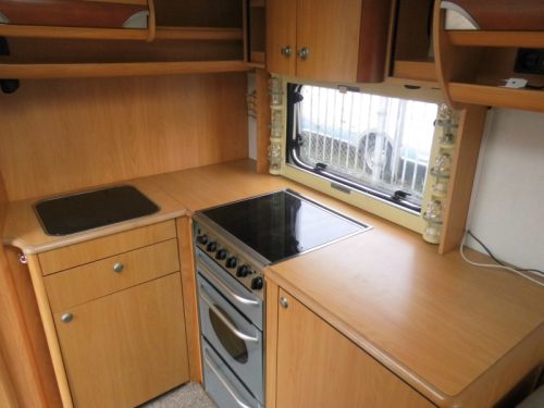 Chateau Cantara 470 Comfort Traveller photo: 2