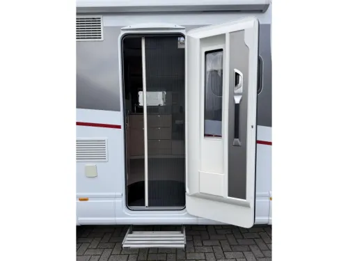 Dethleffs Pulse Classic T 7051 EBL GT Ausf&uuml;hrung Black  Foto: 21