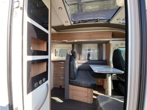 Adria CORAL 670 SL 2.2 140hp SINGLE BEDS CAMERA CRUISE photo: 4