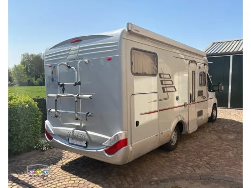 Hymer T 674 SL Single beds photo: 2