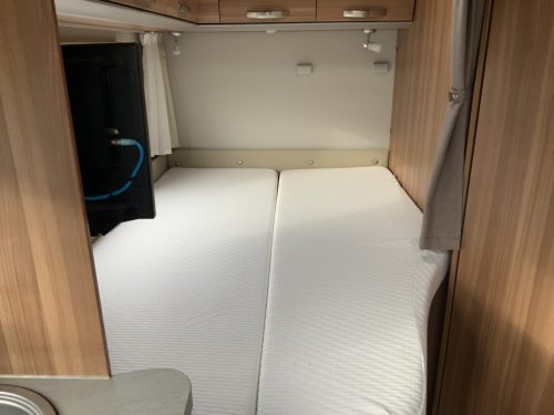 Weinsberg Cara Loft 650 ME, 2.3 MultiJ. 120 Semi-integrated, Swivel seats, French bed, Year of manufacture 2021 Motorhome Centre On the Road at the Noorderringweg 4 in Marum. photo: 5