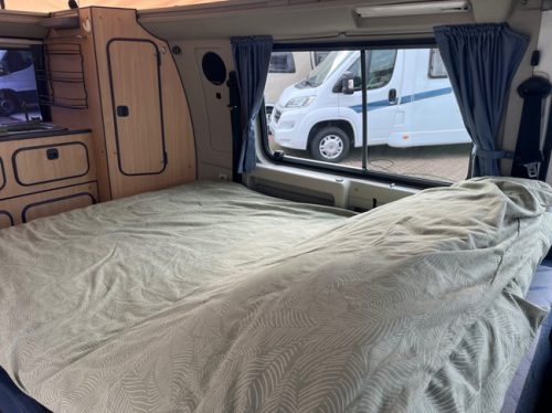 Westfalia Nugget Hubdach 4 Schlafpl&auml;tze. K&uuml;hlschrank Anh&auml;ngerkupplung Komplett ausgestattet. Foto: 14