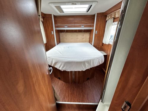 Laika Kreos 7010 Queensbett/Hubdach/Automatik Foto: 9