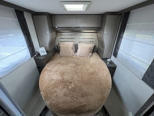 Challenger Graphite 348 QUEENSBED+HEFBED AUTOMAAT 170PK Foto: 2