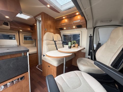 Carthago Malibu 540 DB 177 PS sehr kompakter Kastenwagen 9-Gang-Automatik Querbett Goldschmitt Luftfederung niedriges Bett Markise Fliegengittert&uuml;r Remis Foto: 13