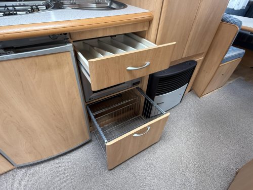 Hobby De luxe Easy 540 UK Kinderzimmer Rundsitz Foto: 7