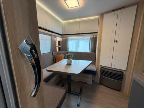 Hobby De Luxe 495 UL photo: 2
