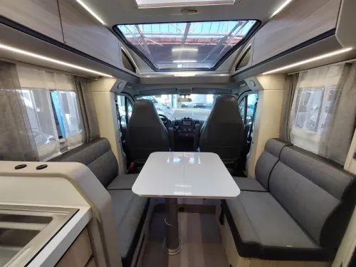 Adria Compact DL Single beds face2face photo: 4