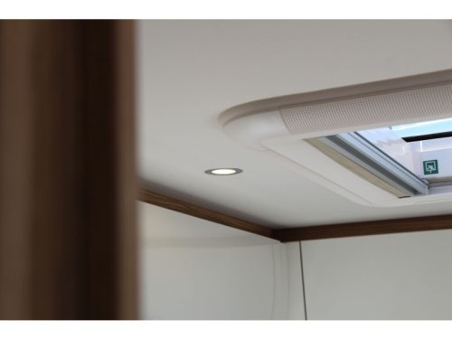 Niesmann+Bischoff Arto 77 E Single beds + Pop-top roof  photo: 58