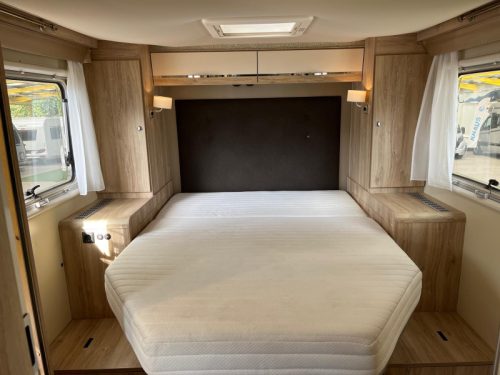 Eura Mobil Profila RS 720 QB QUEENSBED + HUBDACH Foto: 11