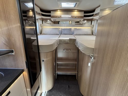 Malibu by Carthago T 430 KB LE 140 hp AUTOMATIC 9-Speed Euro6 Fiat Ducato **Single beds/4 seats/Awning/32" Smart TV/XXL Garage/Only photo: 17