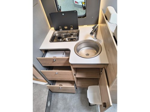 Autocaravana Dethleffs Just Camp T 7052 EB Active - autom&aacute;tica foto: 9
