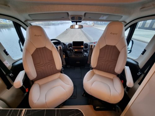 B&uuml;rstner Lyseo TD Gallery T 689 G Foto: 10