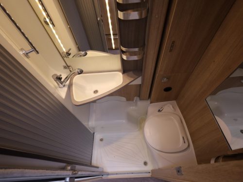 Knaus Sky TI 650 MEG single beds | towbar photo: 10