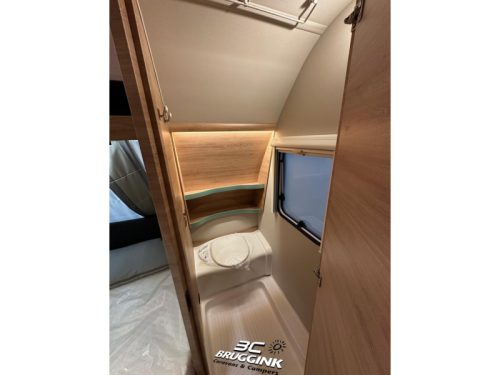 Knaus Sudwind 60 Years 450 FU French bed Underfloor heating  photo: 6