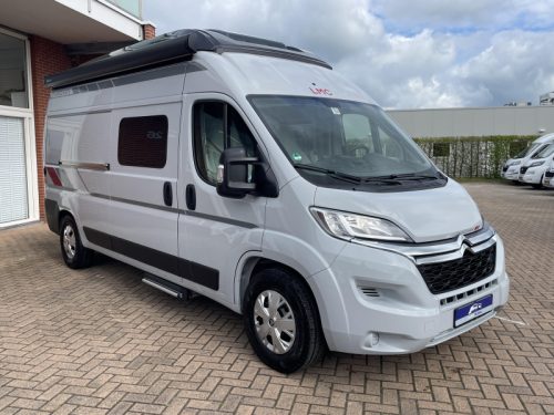 LMC Innovan 600 4 Berth Pop-top roof photo: 7