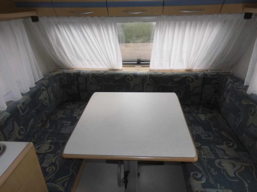 Beyerland Quartz 460 LB New awning and mover! photo: 2