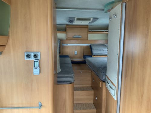Hymer B 674 SL 2.3 M. 130 PK Vollintegriert, 4 Schlafpl&auml;tze 4 Gurte, Einzelbetten, Hubbett, Motor-Klimaanlage, Bj.2008 Ihr Wohnmobil-Verkaufsvermittler Marum Camper Zentrum on the road Foto: 11