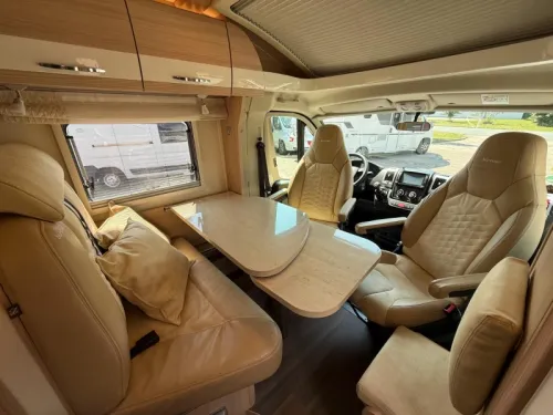 B&uuml;rstner Travel Van T 620 Single length beds photo: 4